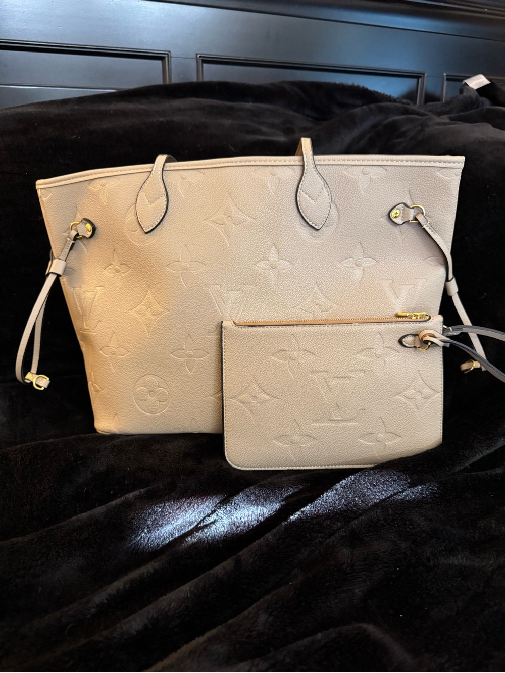 Louis Vuitton Branded Cream Monogram Neverfull Tote w/ Pouch & Dust Bag VGUC